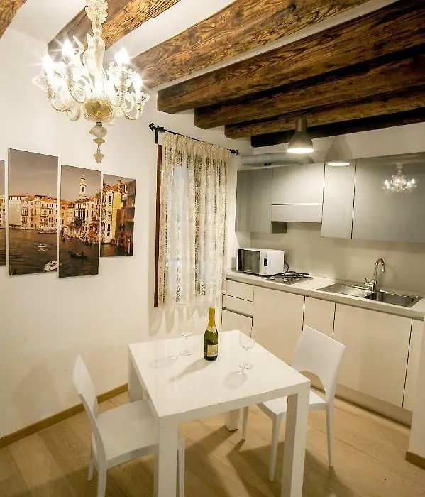 San Marco Luxury Studio-1